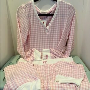 Super Comfy Laura Ashley Pink/White Gingham PJ’s with Bow Accents- Adult L- NWT
